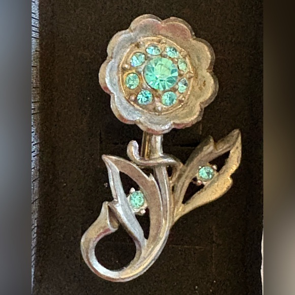 unmarked Jewelry - Vintage Art Nouveau Style Pewter Flower Brooch | Aqua Rhinestones